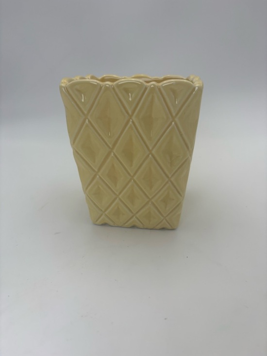 Other - Vintage Textured Ceramic Planter in Yellow - Perfect for Spring and Summer